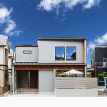 自然素材を使ったアーバンリゾートなデザイン住宅