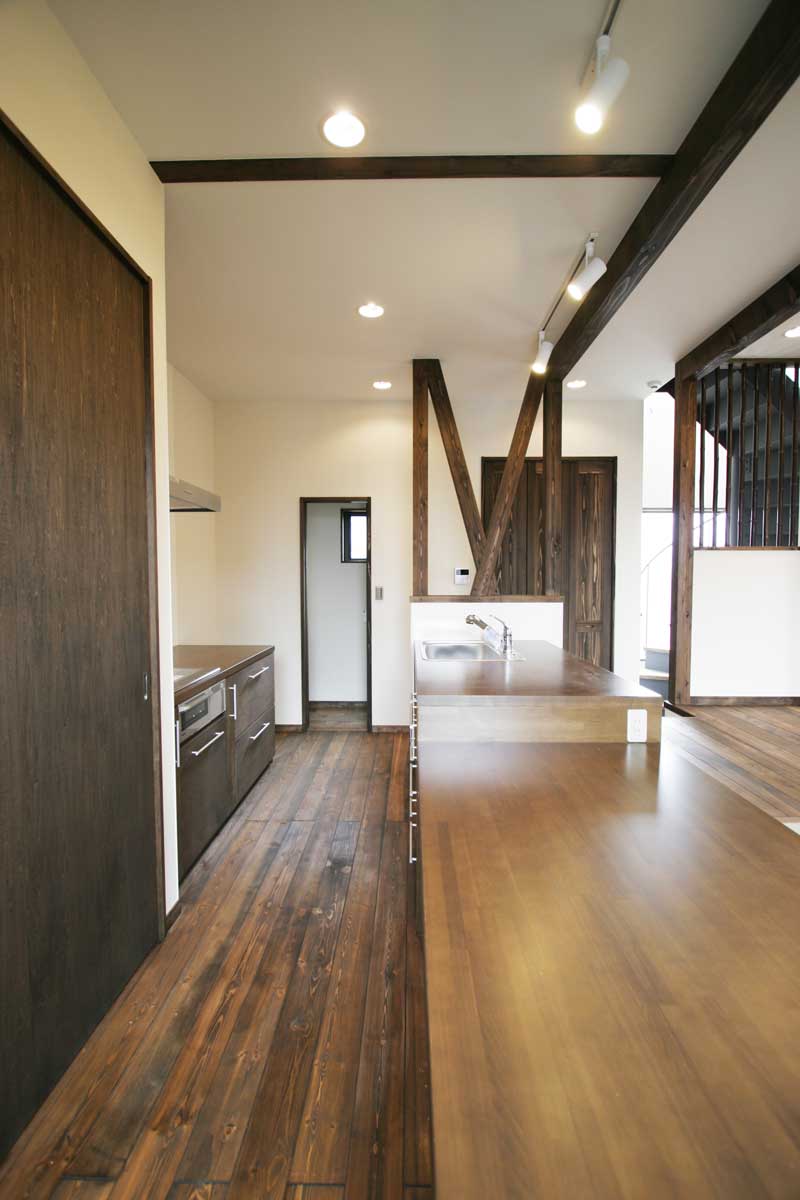 クールでナチュラルな和モダンデザイナーズ住宅