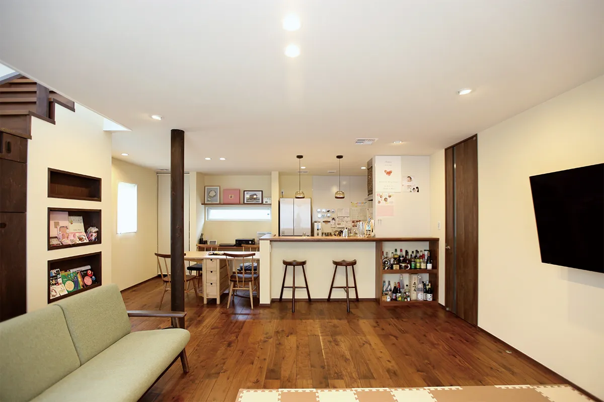 黒を基調とした大人カッコイイシンプルモダンの家