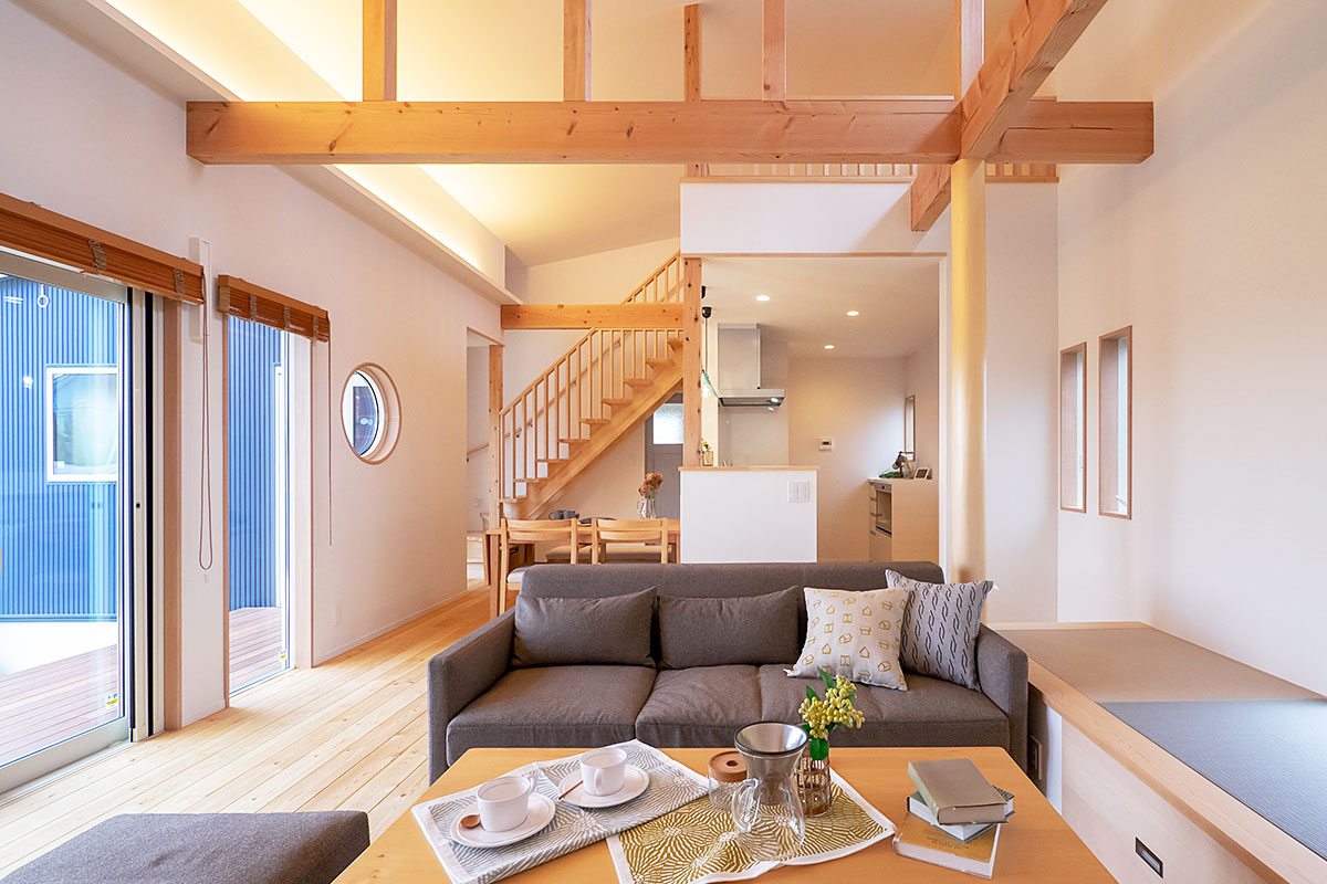 中庭で四季を愉しむコの字型の上質な平屋住宅