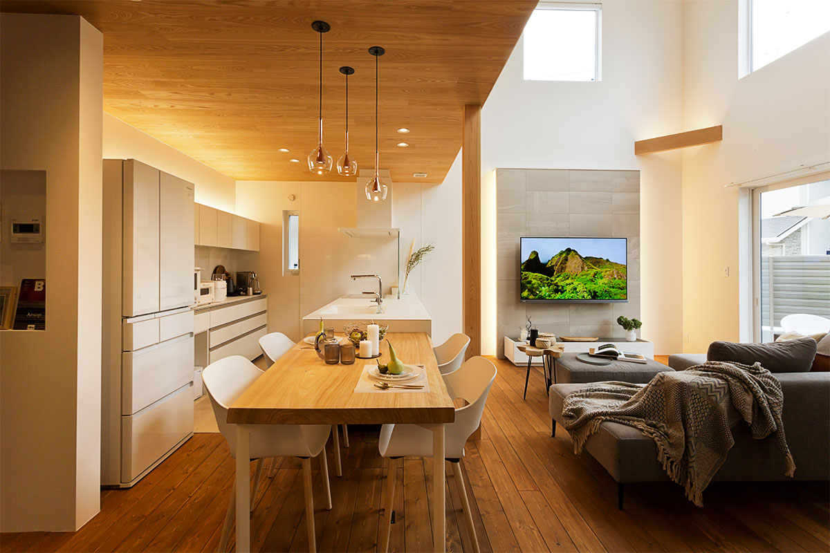 自然素材を使ったアーバンリゾートな家