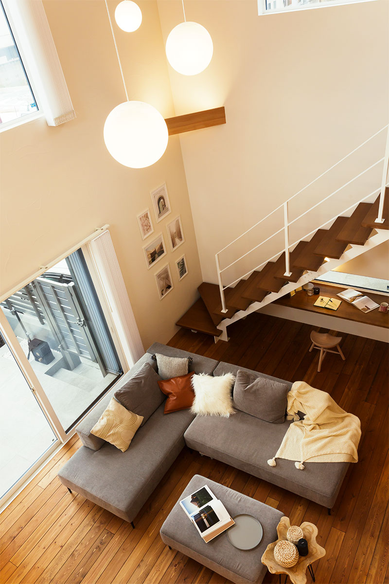 自然素材を使ったアーバンリゾートな家