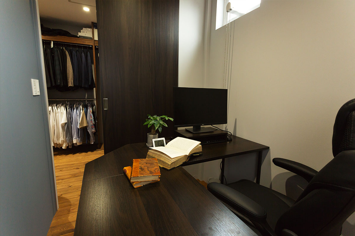 自然素材を使ったアーバンリゾートな家