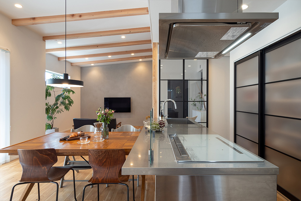 住宅街でも「コンパクトに豊かに暮らす」を叶える平屋の家