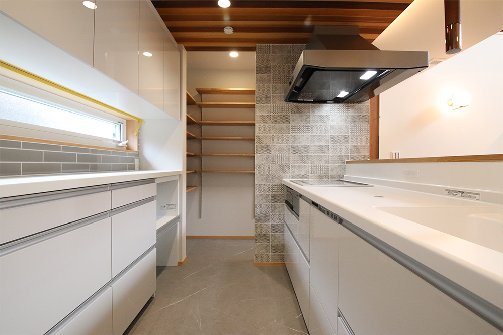 家族それぞれの居場所がある新しい二世帯住宅の家