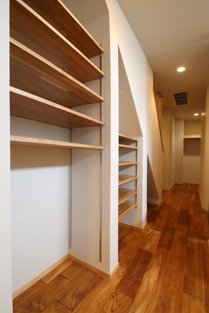 家族それぞれの居場所がある新しい二世帯住宅の家