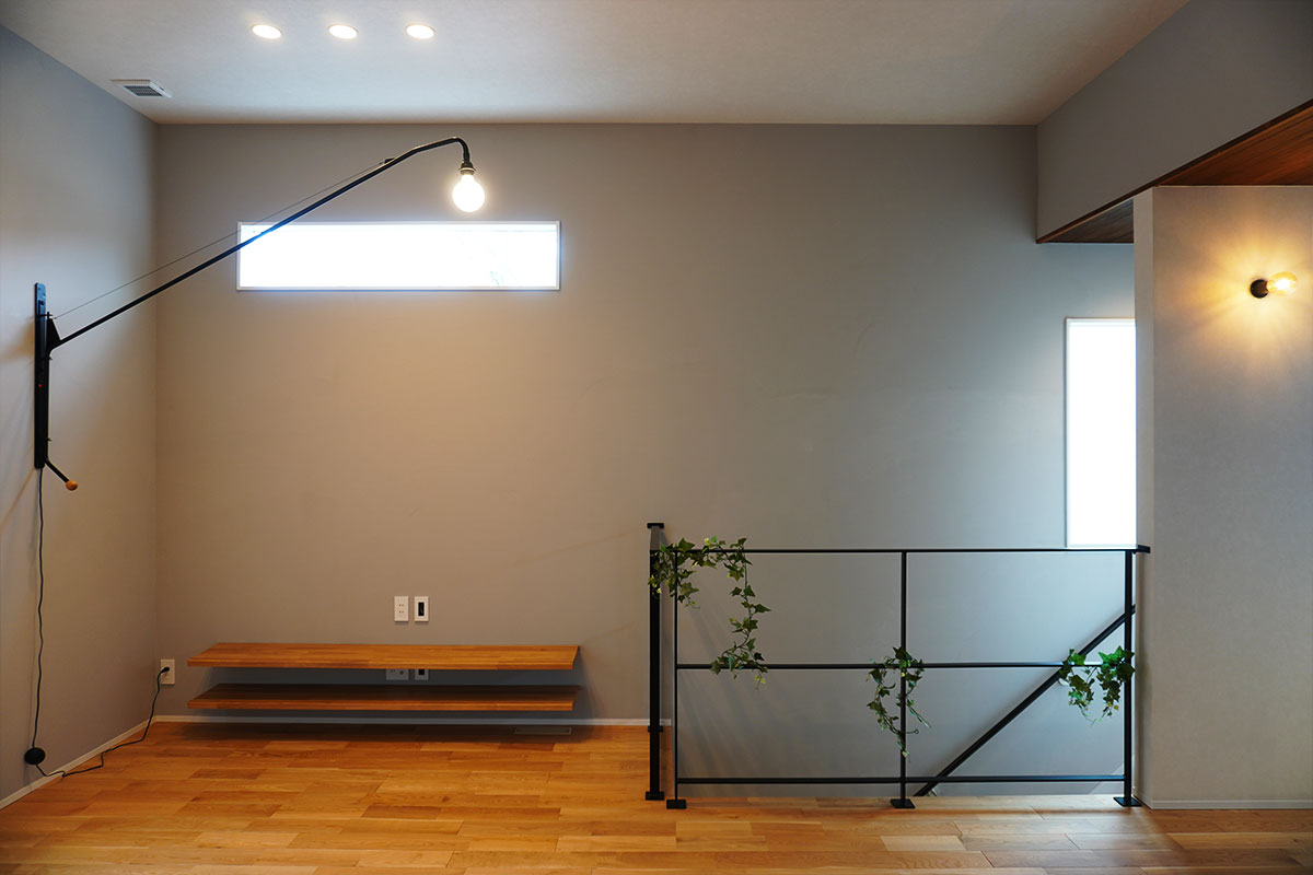 洗練された素材と空間で織りなすミニマルインダストリアルな家