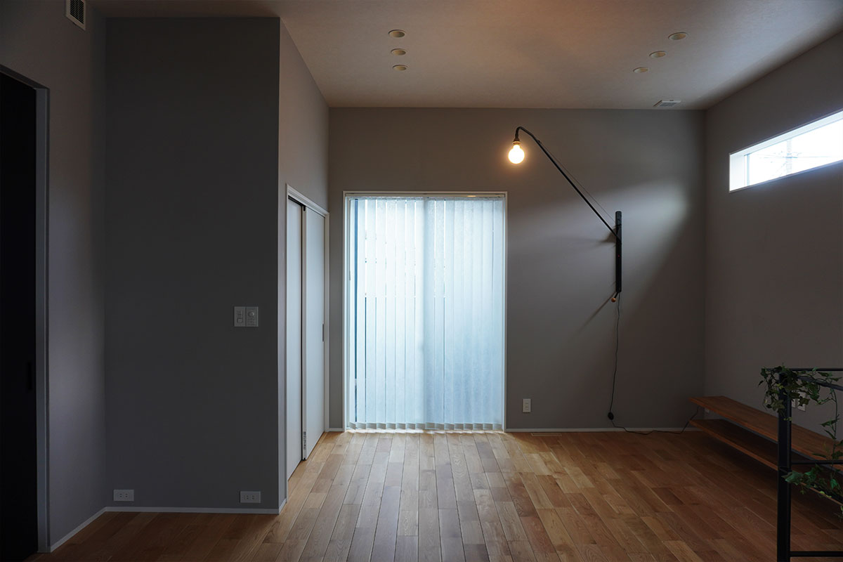 洗練された素材と空間で織りなすミニマルインダストリアルな家