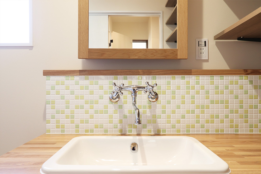 絵本から飛び出したような可愛さと優雅さが漂う家