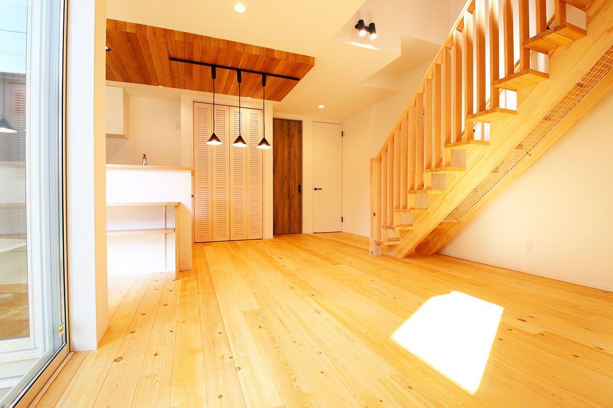 子育て夫婦が快適なライフスタイルを送れるナチュラルモダンハウス