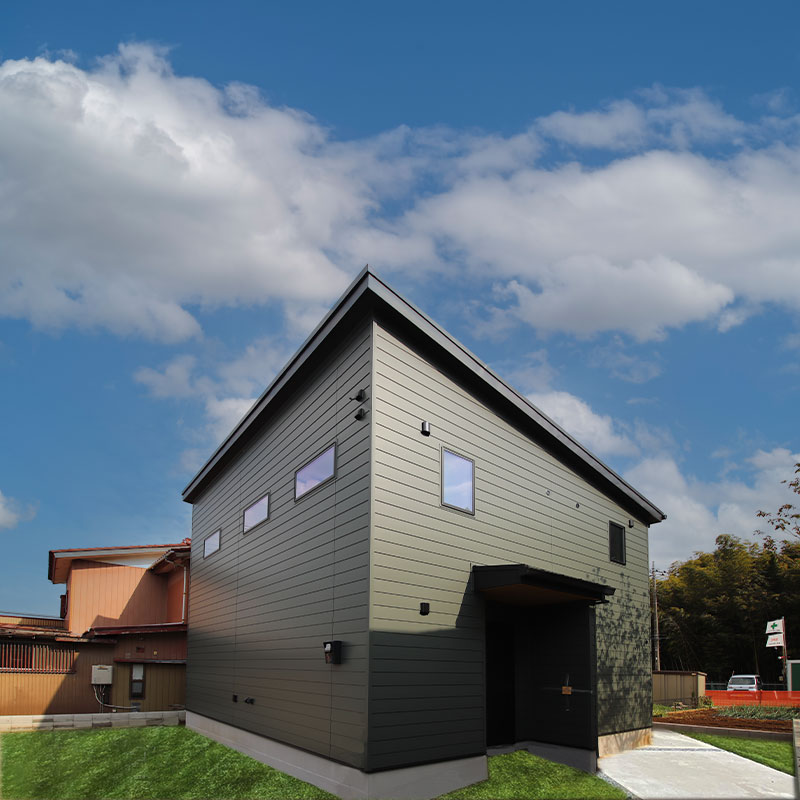 自然素材を使ったアーバンリゾートな家