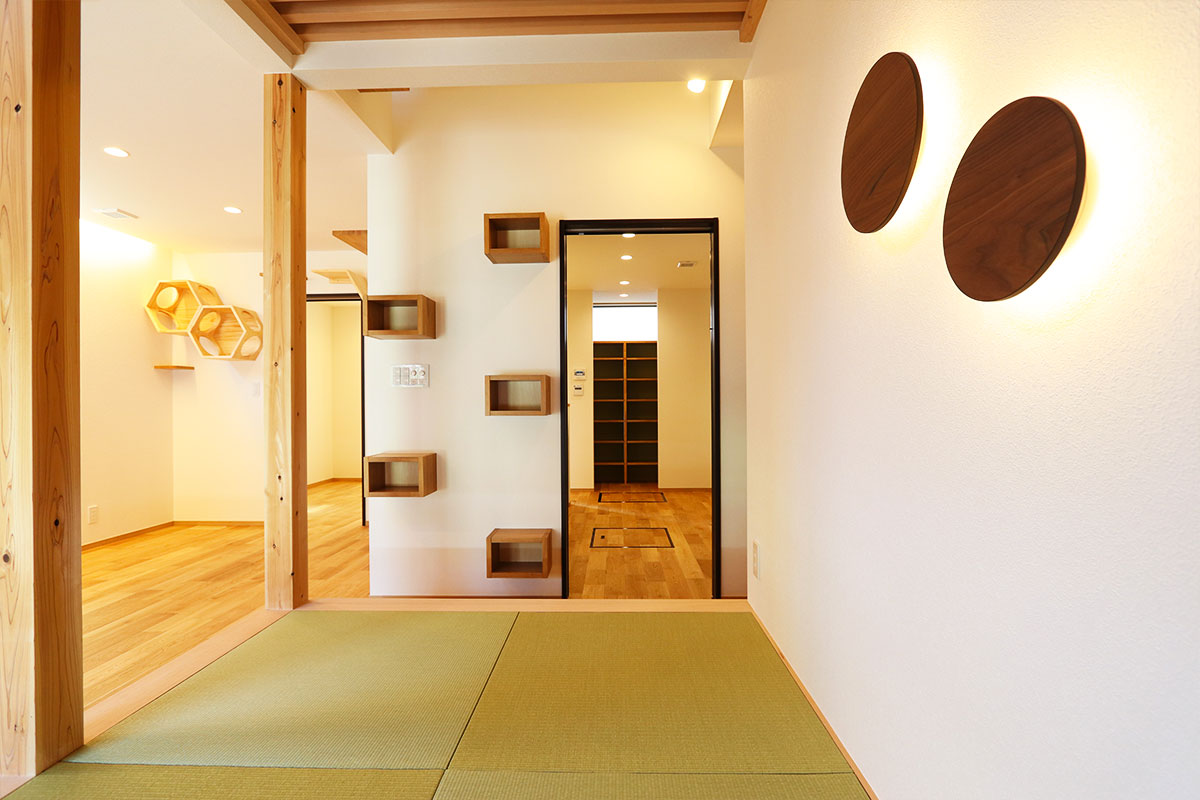 猫と暮らす木の温もりがあふれる無垢の家