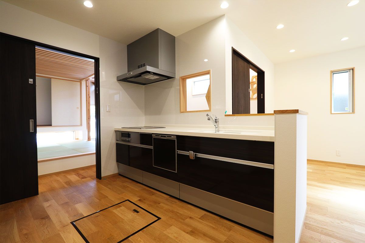 猫と暮らす木の温もりがあふれる無垢の家