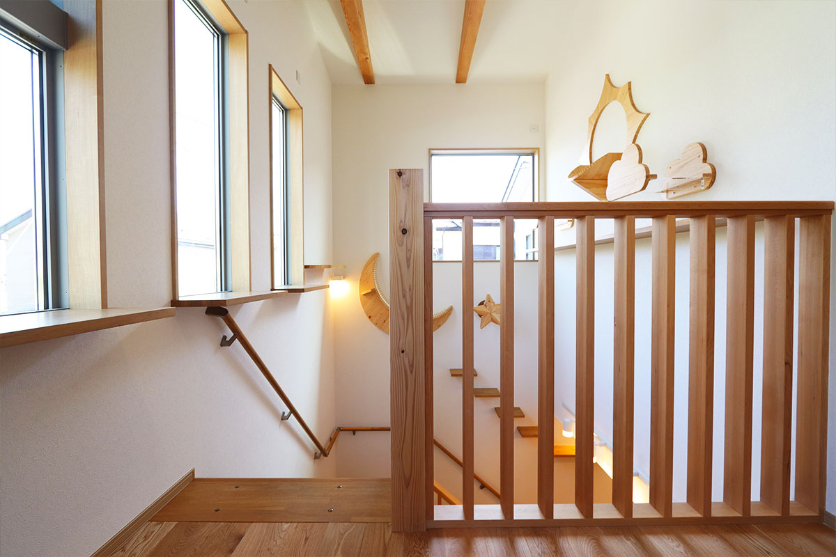 猫と暮らす木の温もりがあふれる無垢の家