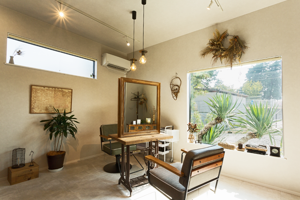 隠れ家のようなプライベートサロン