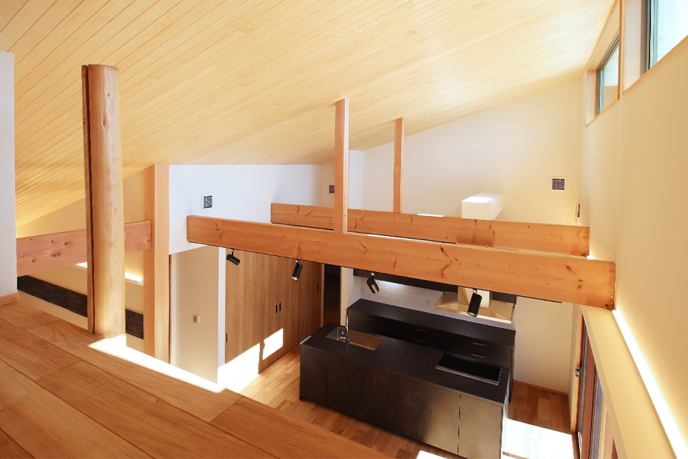 木の温かみあふれるスタイリッシュな平屋住宅