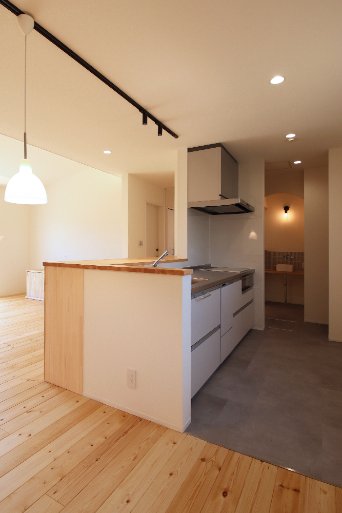 太陽光発電とオール電化で年中快適な北欧スタイルの平屋住宅