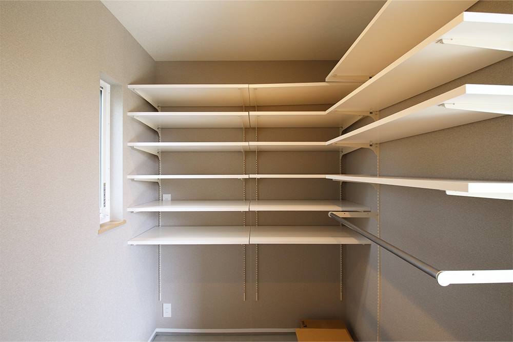 太陽光発電とオール電化で年中快適な北欧スタイルの平屋住宅