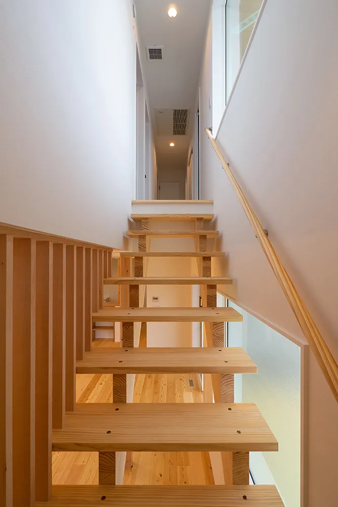 明るく開放的なLDKと帰宅動線が快適な家