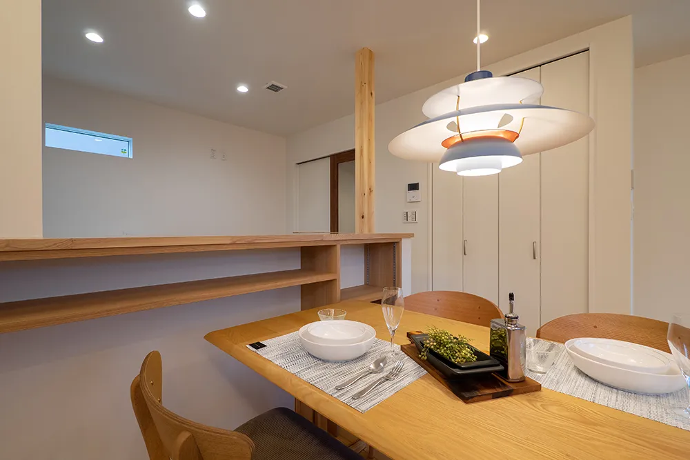 明るく開放的なLDKと帰宅動線が快適な家