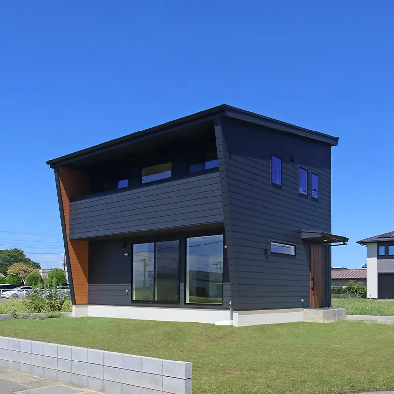 明るく開放的なリビングで家族団らんが深まる家