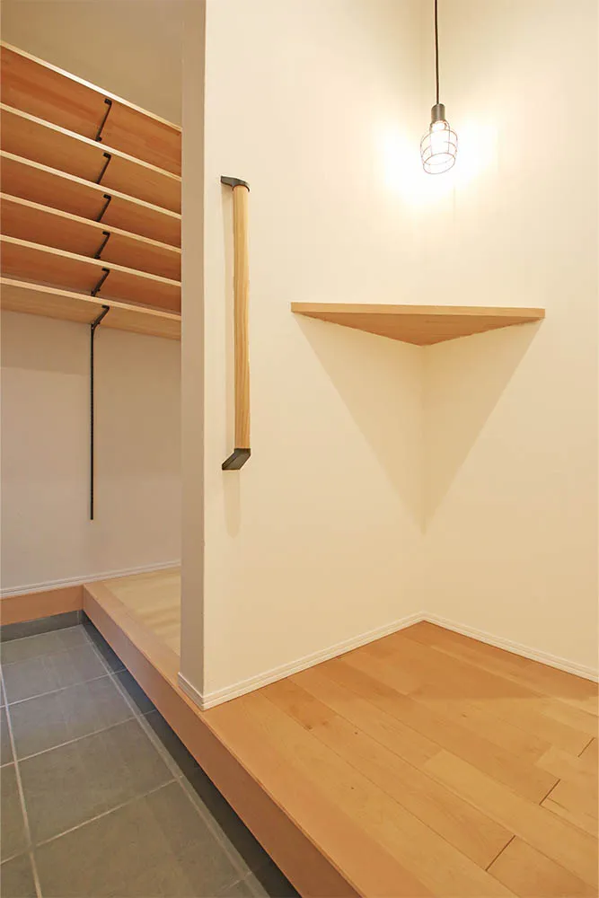 3世代の大人が快適に過ごせるL字型の家