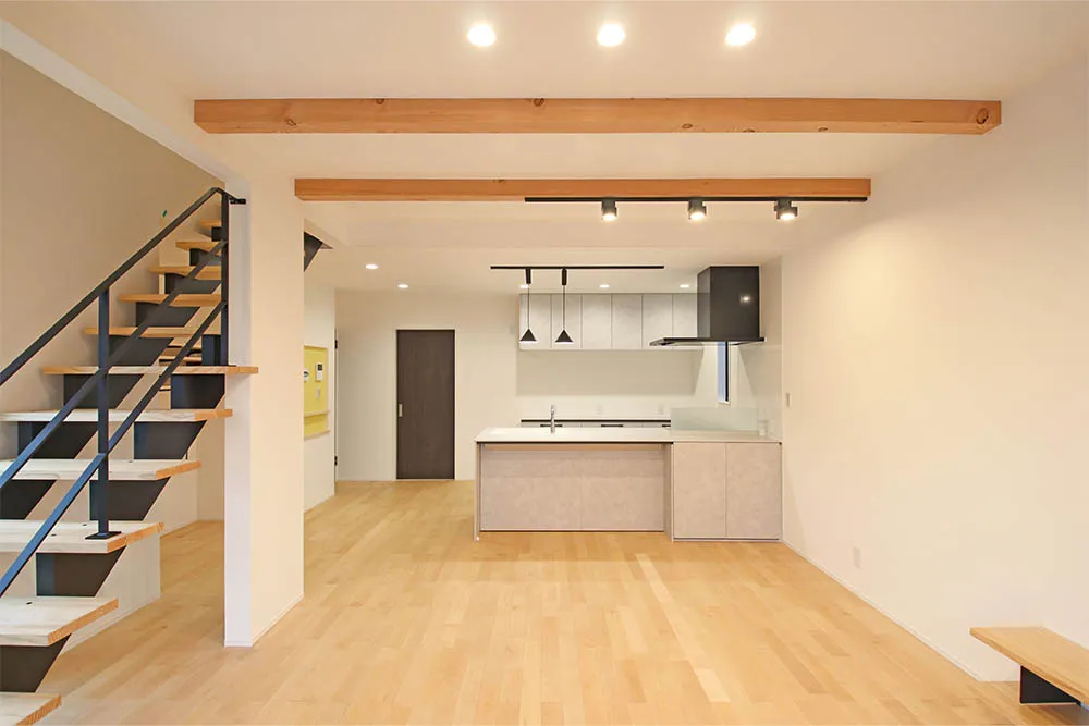 3世代の大人が快適に過ごせるL字型の家