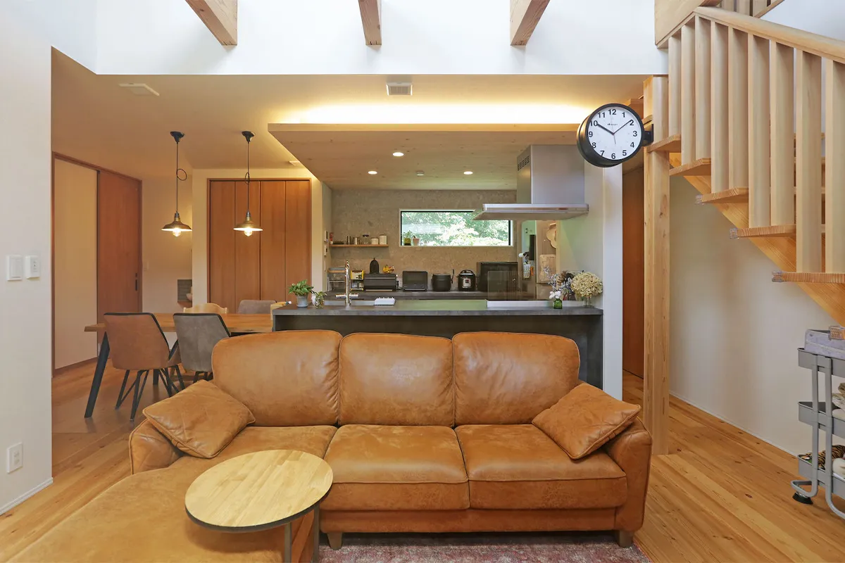 家事効率が高まるスタイリッシュな自然素材の家