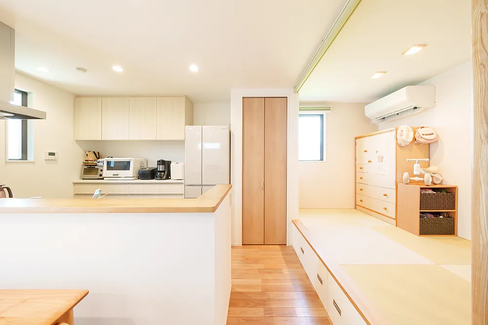 アクアリウムを楽しむ子育て世代のセミオーダー住宅