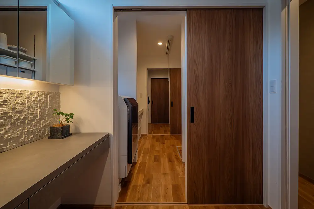 美しさと快適さを両立するモダンな平屋住宅