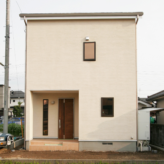 広々ロフトのある無垢材がいっぱいの健康住宅