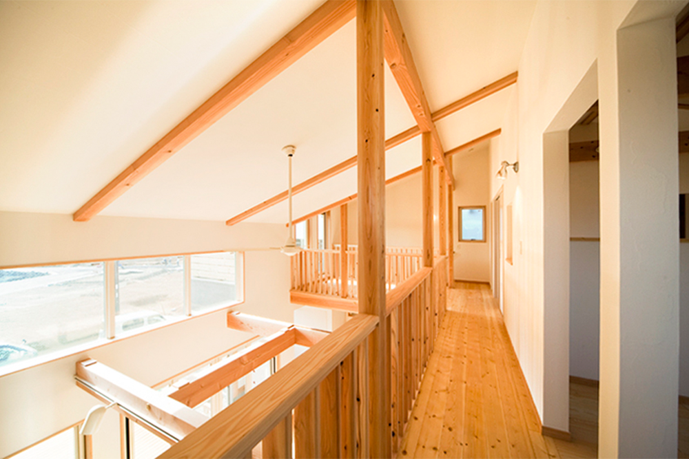 高原のコテージのような無垢デザイナーズ住宅