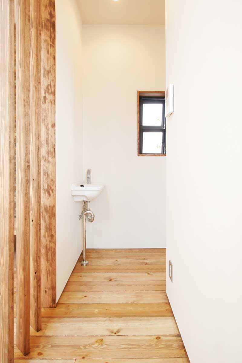 遊び心と斬新さが詰まった自然素材デザイン住宅