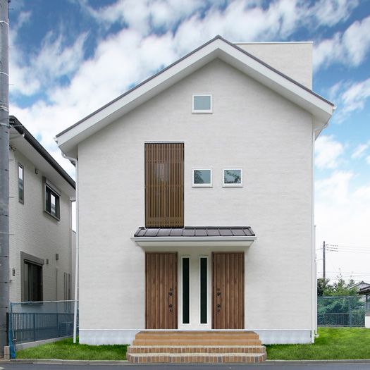 自然素材溢れる納得間取りの分離型二世帯住宅